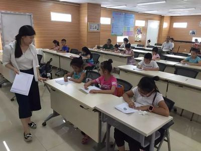 八里莊“十一夏令營”國學(xué)教育成果顯著，教師反饋 孩子們進步令人欣喜